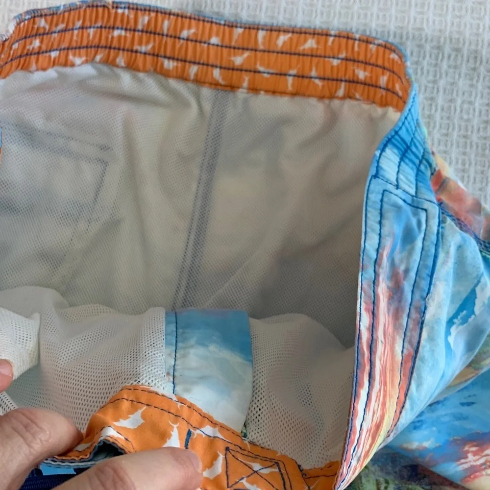 Tommy Bahama tropical print board shorts size medium